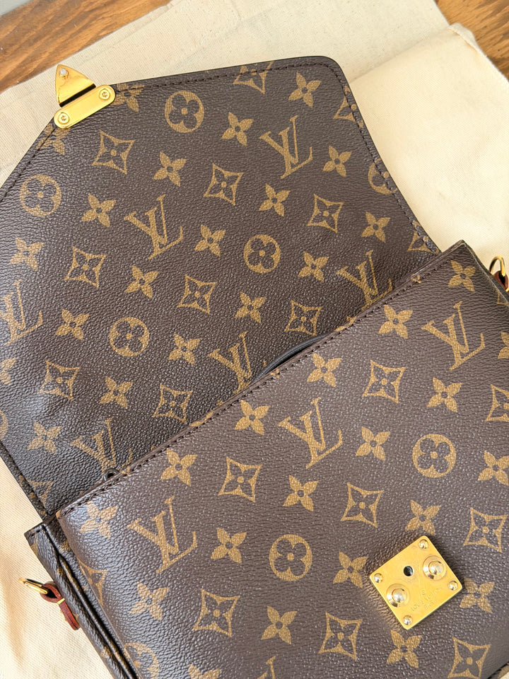 Translation missing: en.Louis Vuitton Pochette Métis