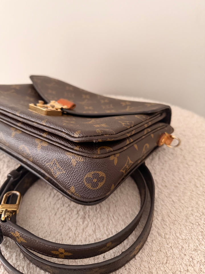 Translation missing: en.Louis Vuitton Pochette Métis