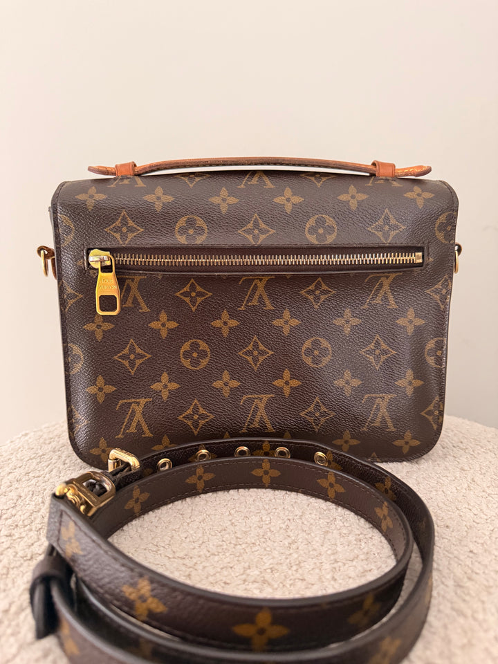 Translation missing: en.Louis Vuitton Pochette Métis