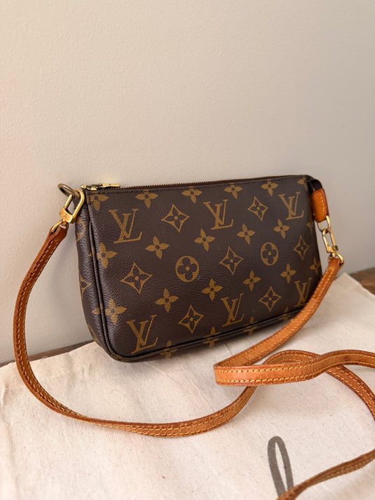 Translation missing: en.Louis Vuitton Pochette Accessoires