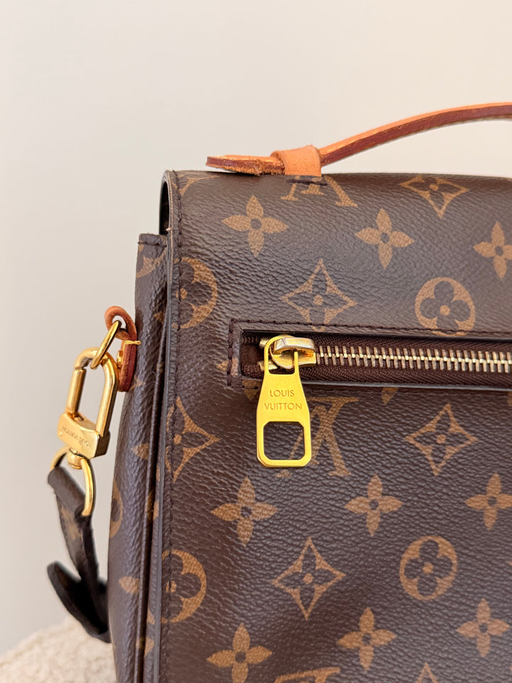 Translation missing: en.Louis Vuitton Pochette Métis