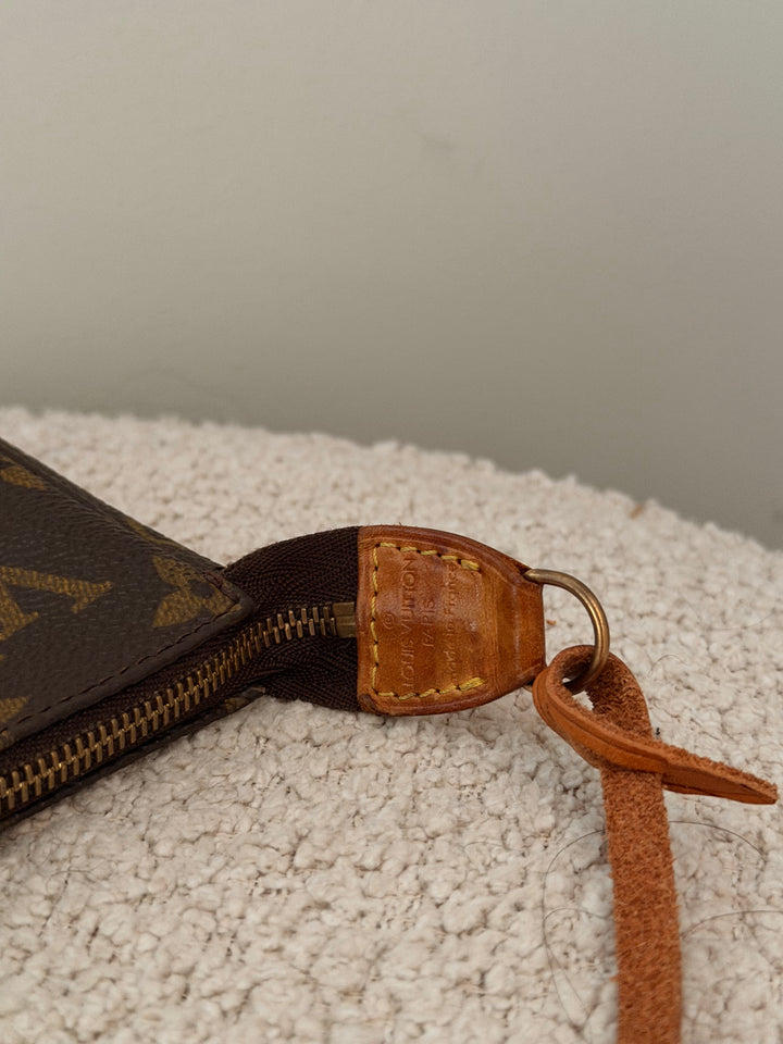 Translation missing: en.Louis Vuitton Pochette Accessoires