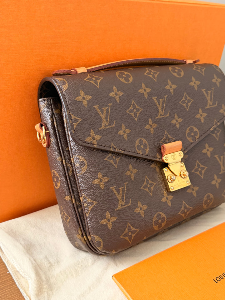 Translation missing: en.Louis Vuitton Pochette Métis
