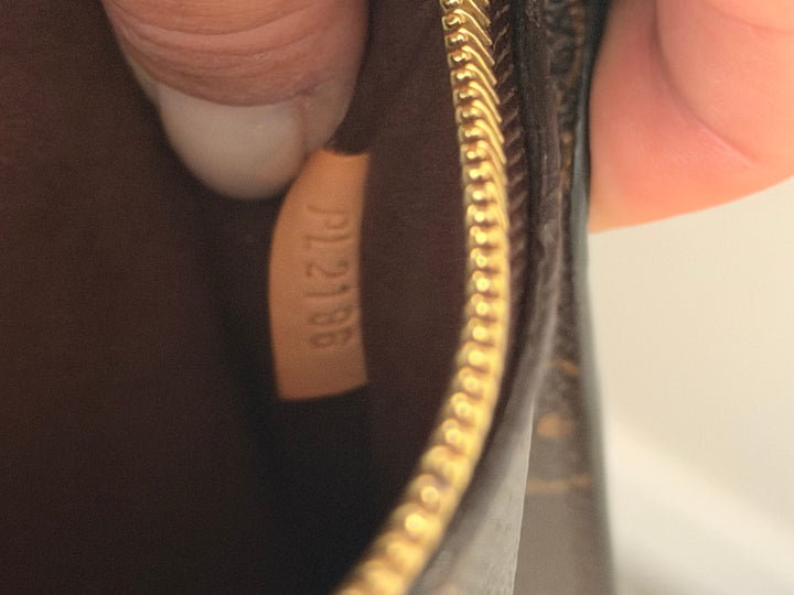 Translation missing: en.Louis Vuitton Pochette Métis
