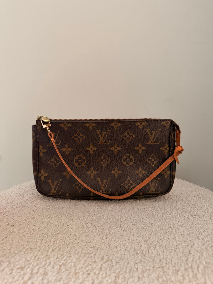 Translation missing: en.Louis Vuitton Pochette Accessoires