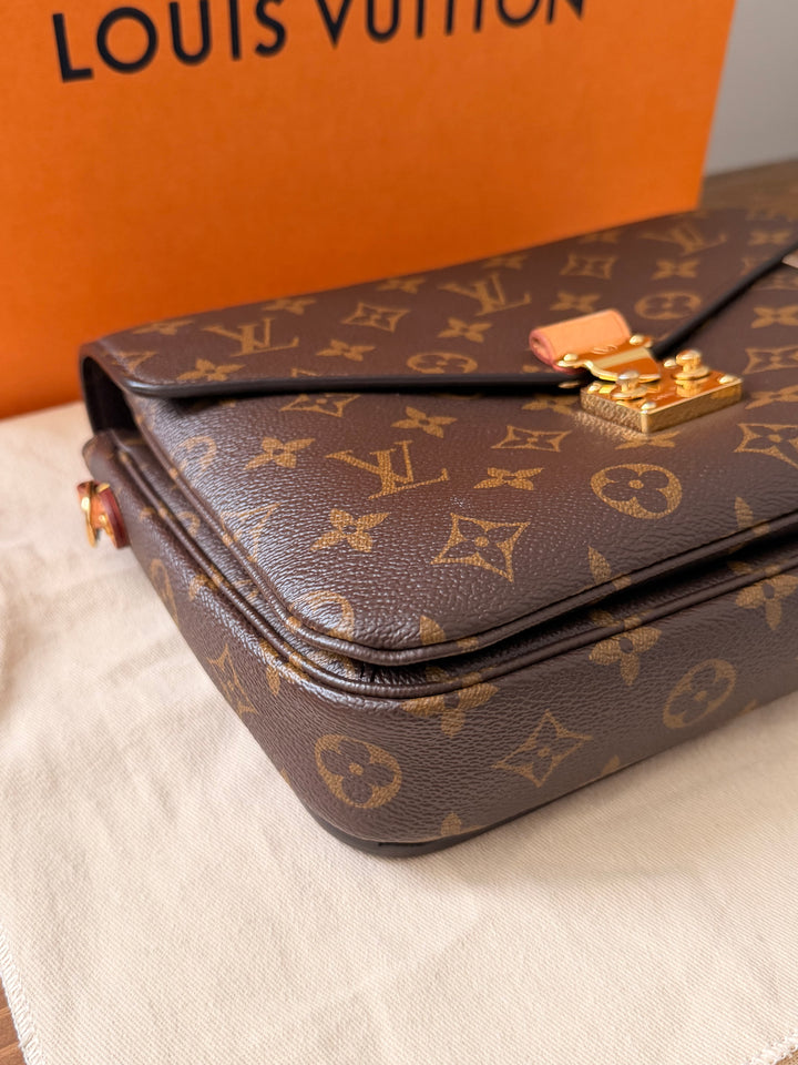 Translation missing: en.Louis Vuitton Pochette Métis