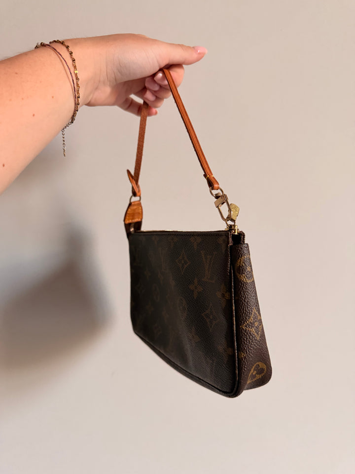 Translation missing: en.Louis Vuitton Pochette Accessoires