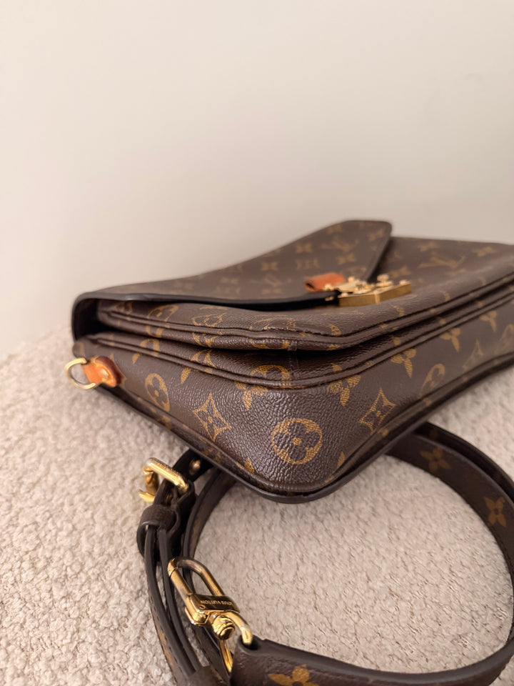 Translation missing: en.Louis Vuitton Pochette Métis