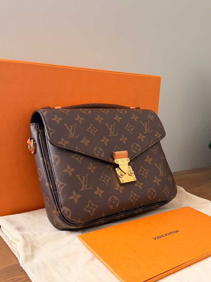 Translation missing: en.Louis Vuitton Pochette Métis