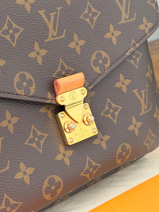 Translation missing: en.Louis Vuitton Pochette Métis