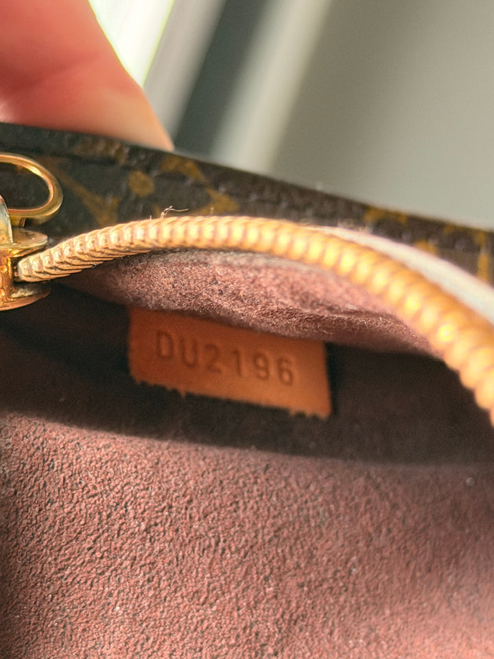 Translation missing: en.Louis Vuitton Pochette Métis