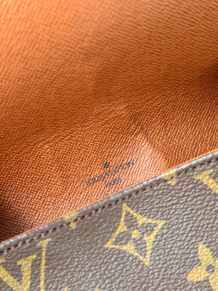 Translation missing: en.Louis Vuitton Saint Cloud PM