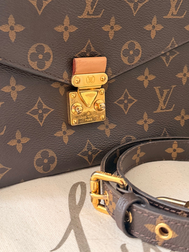 Translation missing: en.Louis Vuitton Pochette Métis