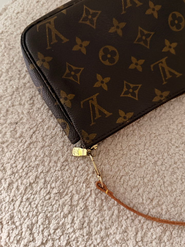 Translation missing: en.Louis Vuitton Pochette Accessoires