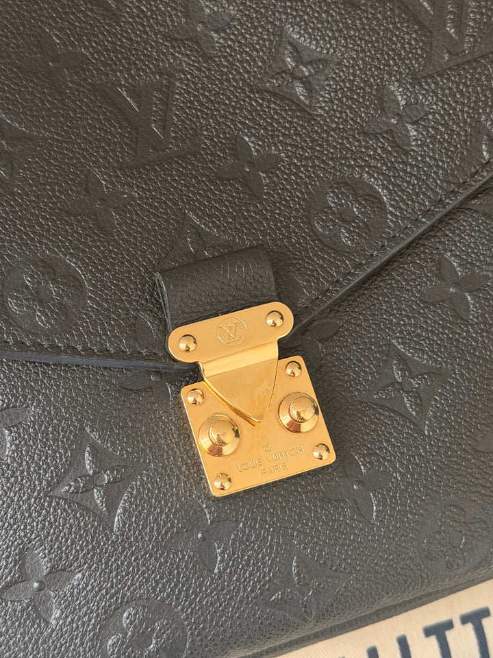 Translation missing: en.Louis Vuitton Pochette Métis
