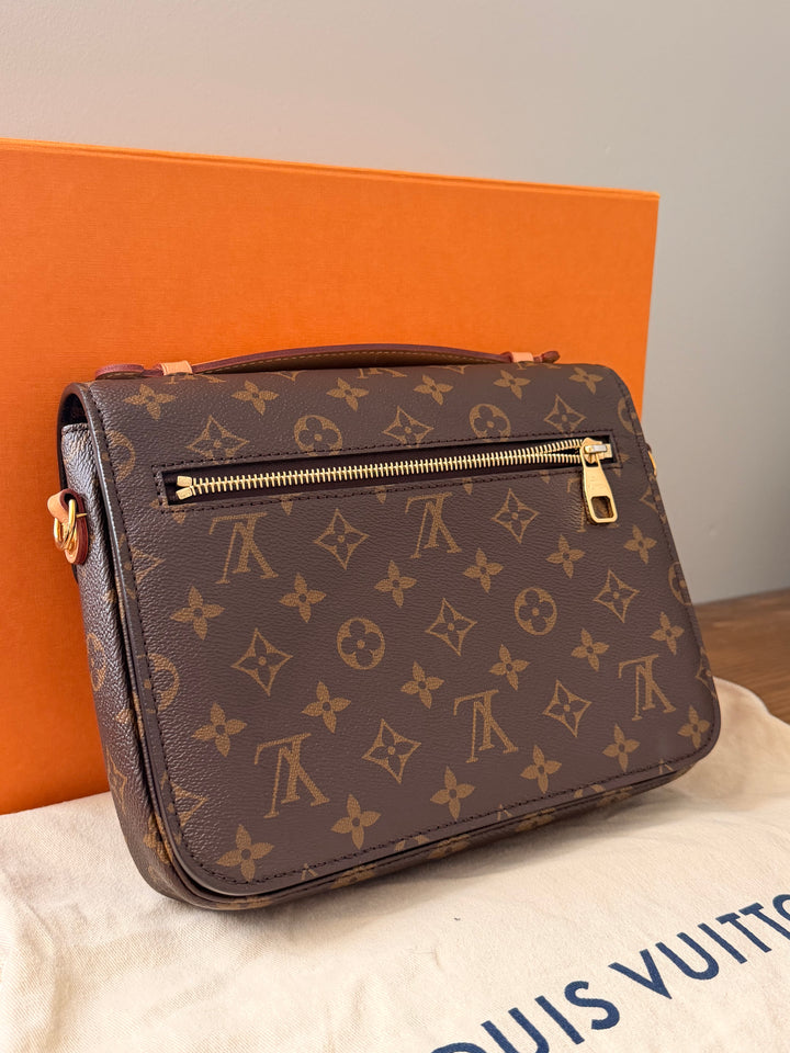 Translation missing: en.Louis Vuitton Pochette Métis