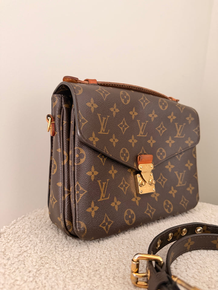 Translation missing: en.Louis Vuitton Pochette Métis